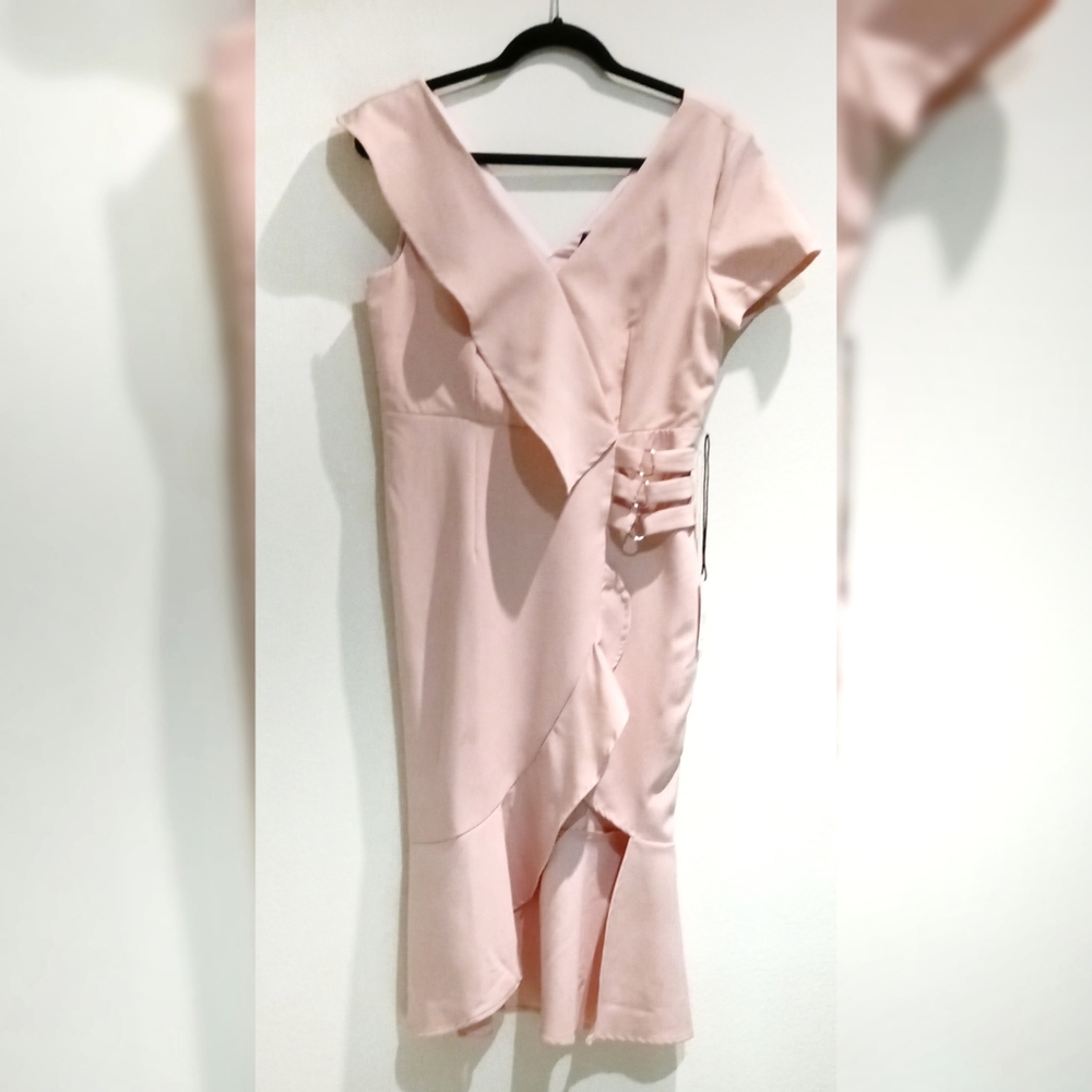 Pink dress with buckles | M